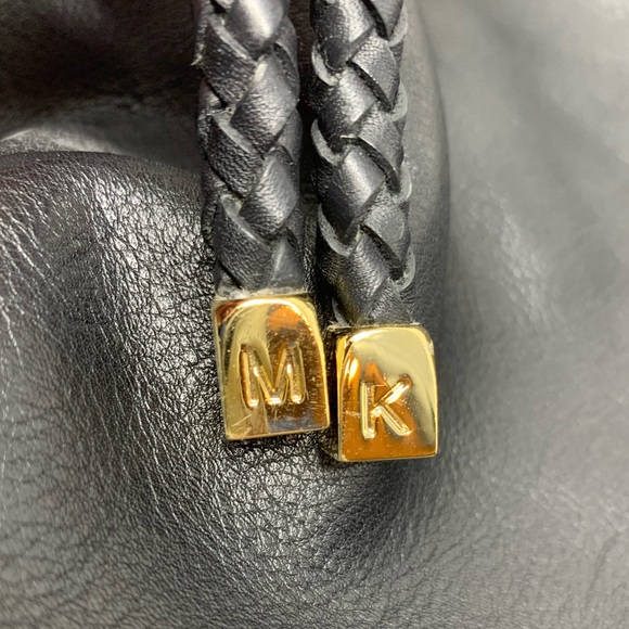 Michael Kors Black Leather Bucket Bag with Drawstring - Picture 7 of 13